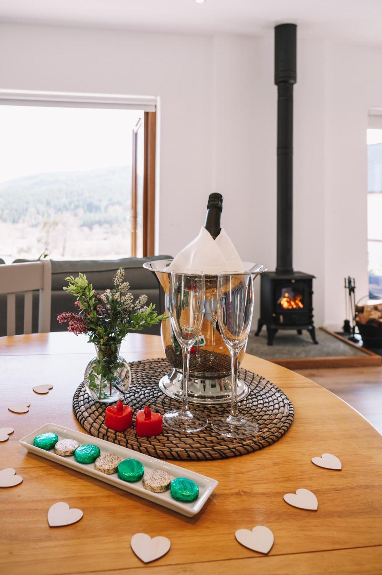 Inverskilavulin Estate Lodges ฟอร์ตวิลเลียม ภายนอก รูปภาพ